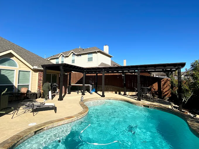 Custom pergola project in Dallas